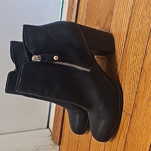 Aldo Zip up booties with stacked heel 8.5